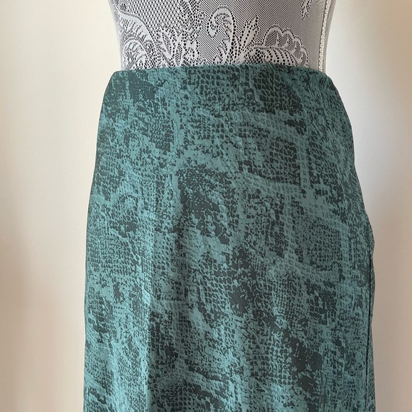 'a new day' Women's Green Snakeskin Print Maxi Skirt - Picture 3 of 11